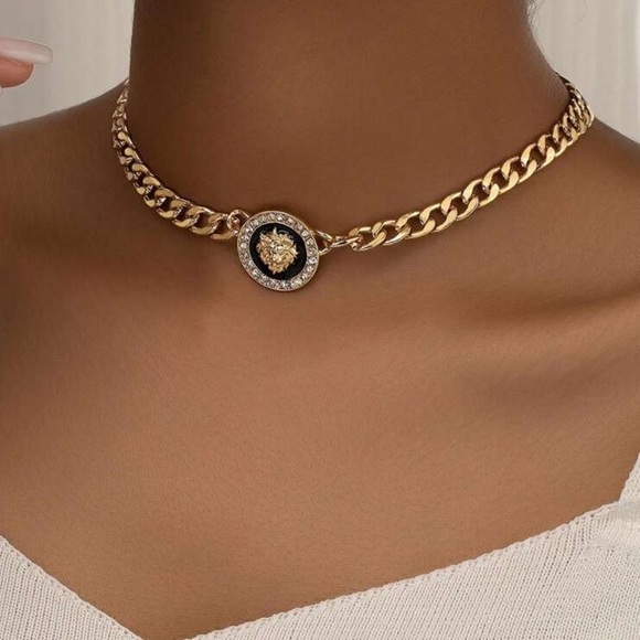 JewelbyEllie Jewelry - Gold Shiny Lion Head Pendant Choker Necklace